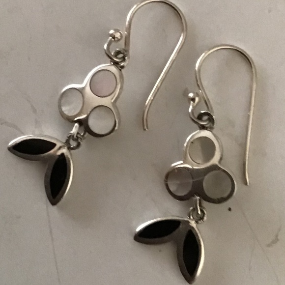 STERLING AND BLACK ENAMEL/MOTHER OF PEARL EARRINGS - Picture 1 of 1